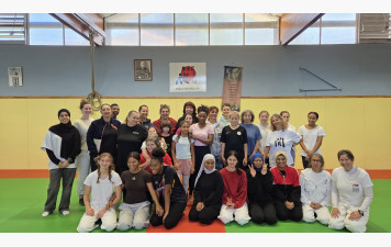 Super Matinée self défense féminines l