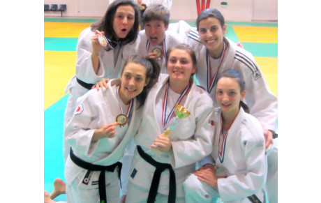 L' équipe féminine senior qualifiée au championnat de France 2ème division