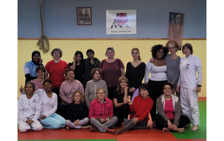 Super Matinée self défense féminines l